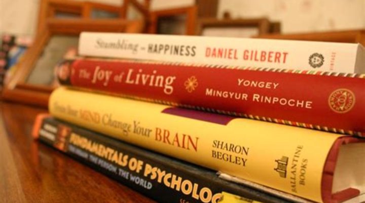 leaders read books